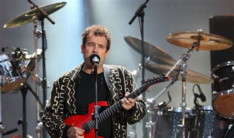  Le Concert pour la Paix de Johannesburg : Une Ode à l'Humanité par le Charismatique Johnny Clegg