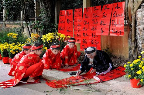  Le Festival de la Lune avec Khuong Nguyen: Un mélange explosif de musique pop vietnamienne et de traditions ancestrales!