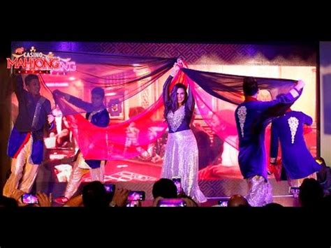 La Nuit Bollywood à Paris : Un Spectacle Étincelant avec Neha Dhupia!