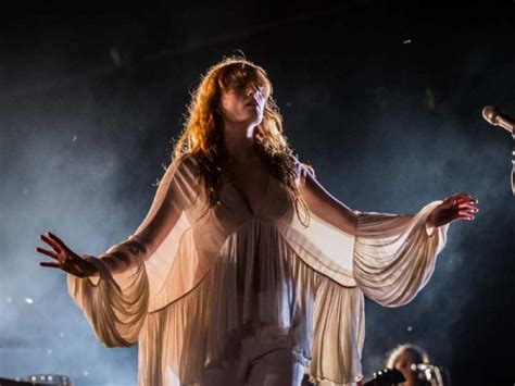 Le Concert Enigma de Florence Welch: Une Nuit de Musique Mystique et de Chansons envoûtantes !