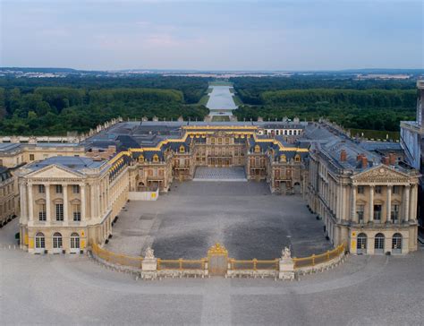  Le Voyage Lumineux de Versailles : Un Concert Inoubliable avec Vamps ?