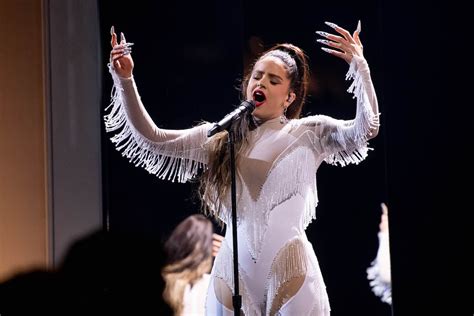 Le concert Renaissance de Rosalía : une ode à la musique espagnole moderne avec un soupçon de flamenco